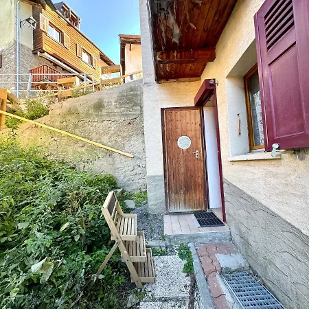Rue De La Chapelle 24, 1993 Nendaz, Switzerland * 베이소나츠